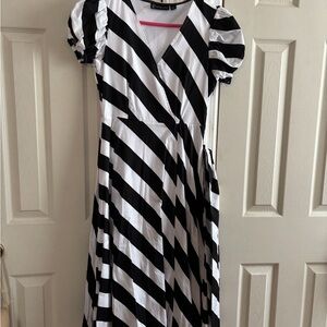 New York & Company Monochrome Top